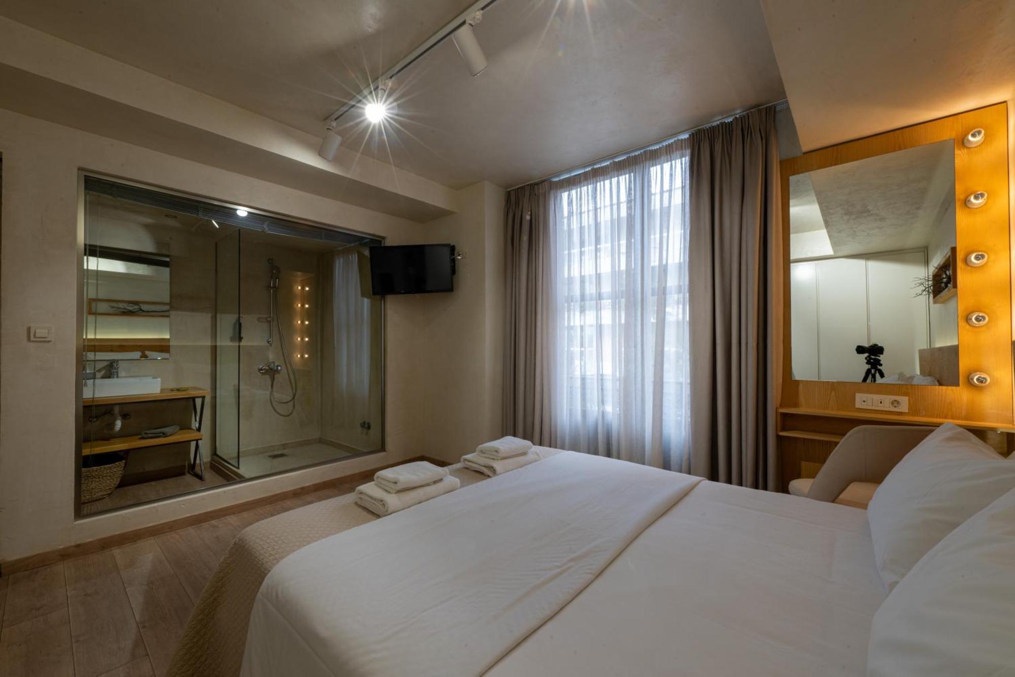 Panellinion Luxury Rooms Kalamata Exterior photo