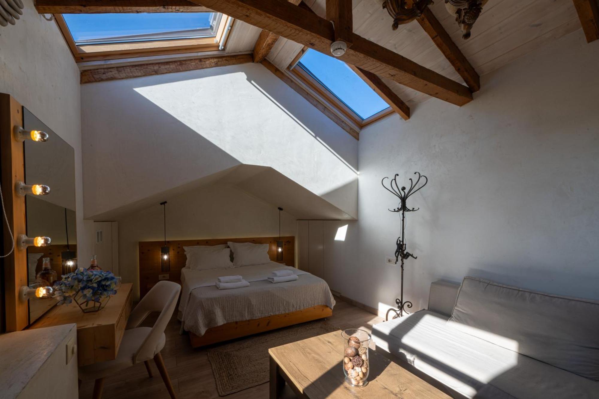 Panellinion Luxury Rooms Kalamata Exterior photo